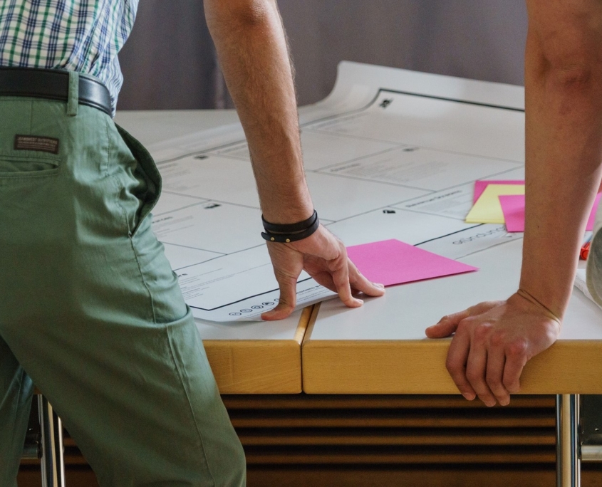 Mesa trabajo Administradores fincas Arganzuela Madrid